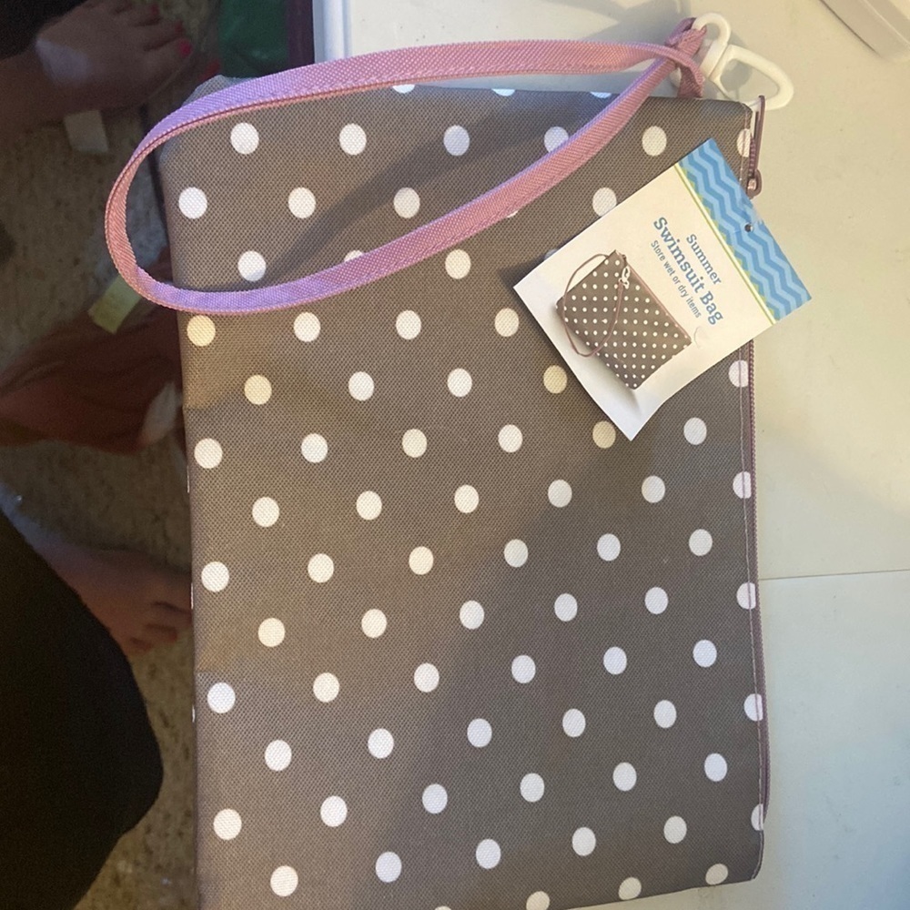 NWT swimsuit bag grey with white polkadots T27